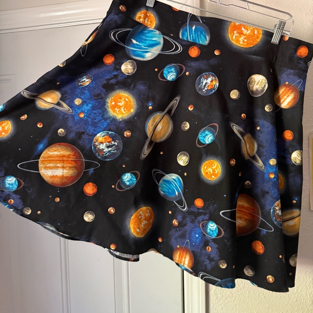 Retrolicious black cotton cosmos cosmic planets space galaxy a line mini skirt - Picture 2 of 7